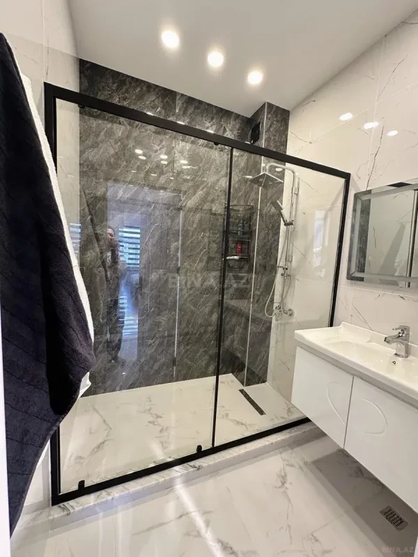 Satılır 3 otaqlı mənzil 102 m²