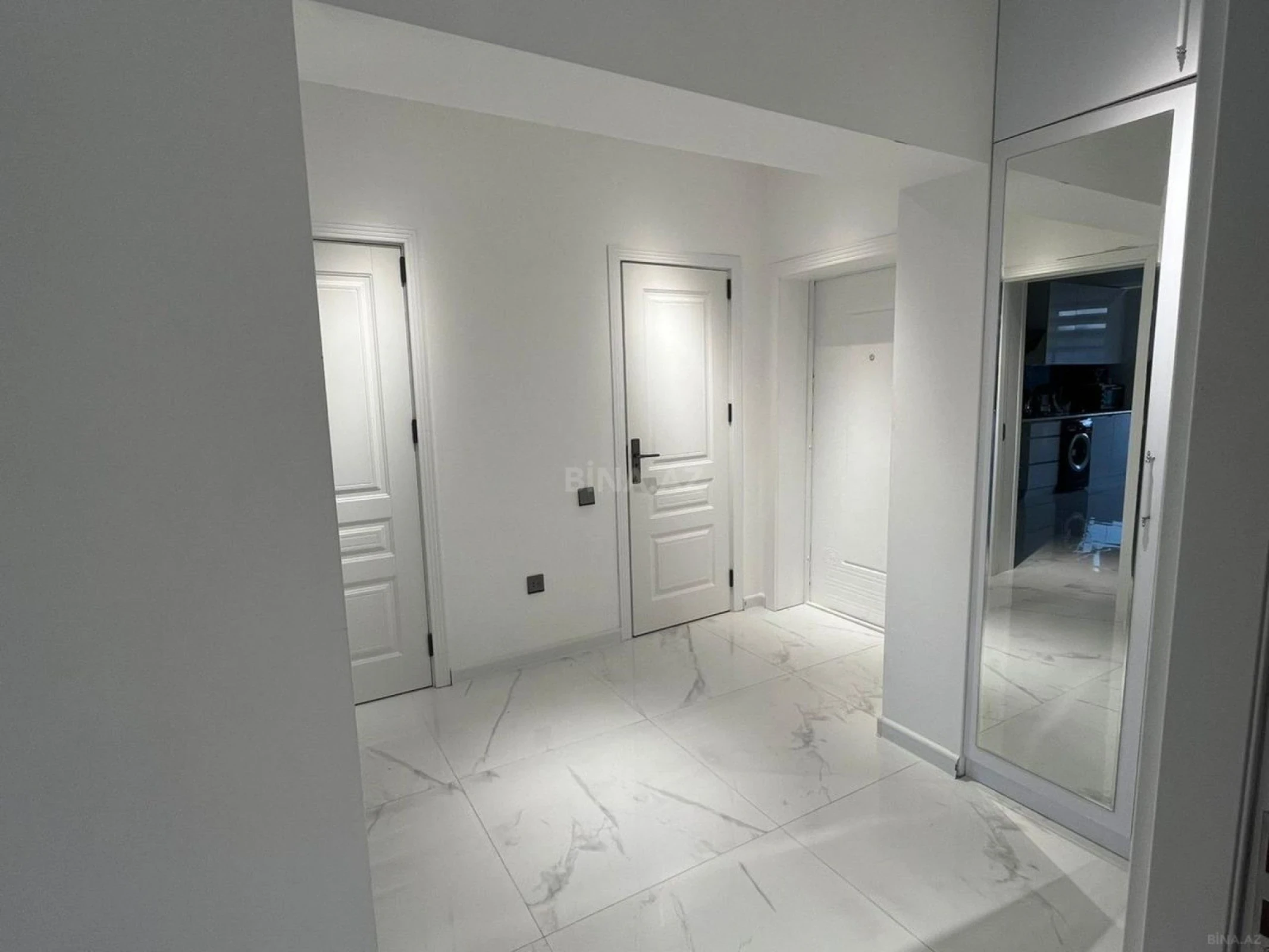 Satılır 3 otaqlı mənzil 102 m²