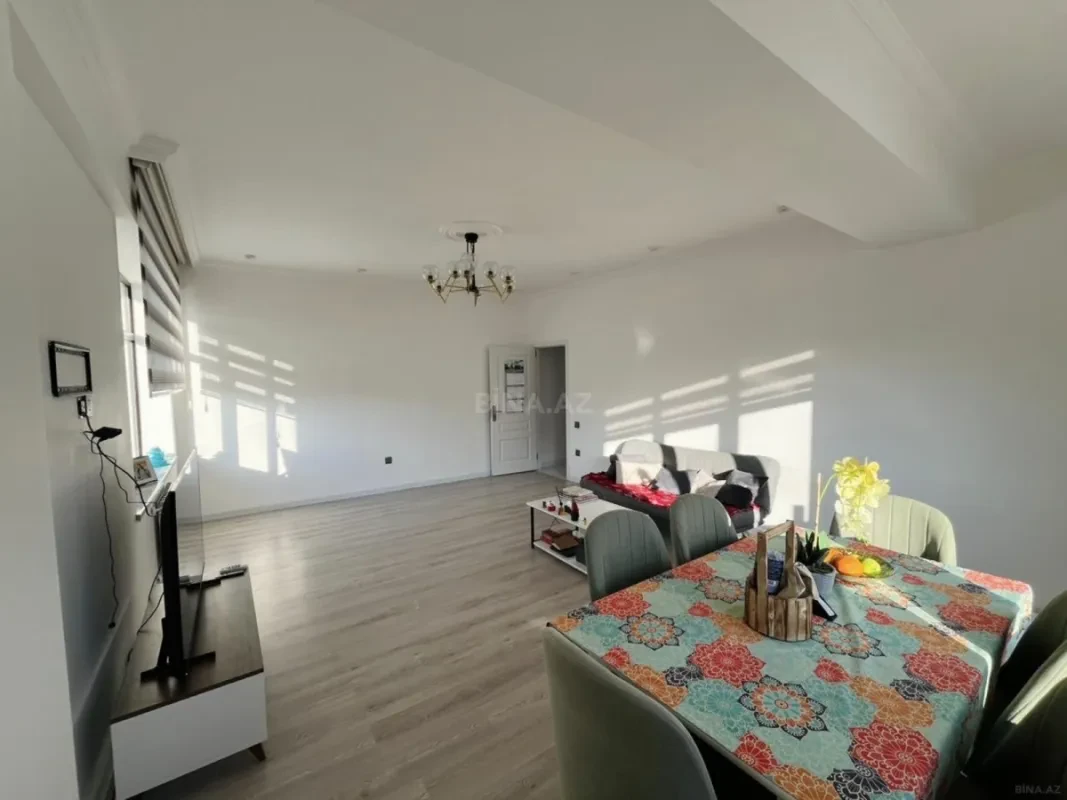 Satılır 3 otaqlı mənzil 102 m²