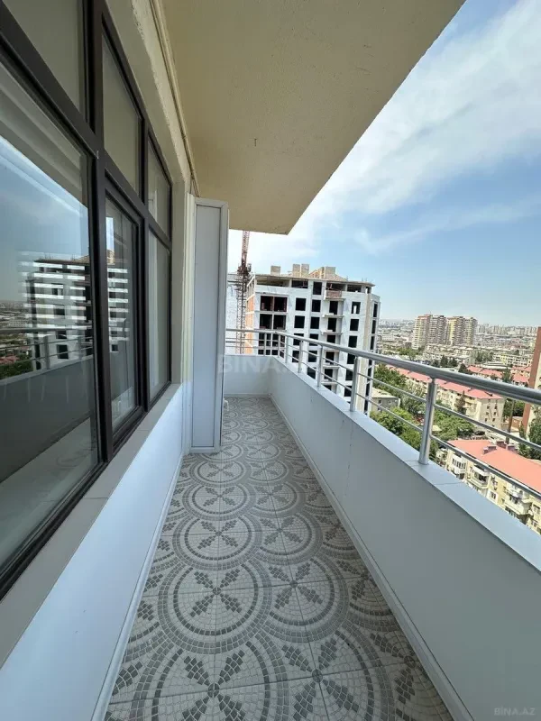 Satılır 3 otaqlı mənzil 102 m²