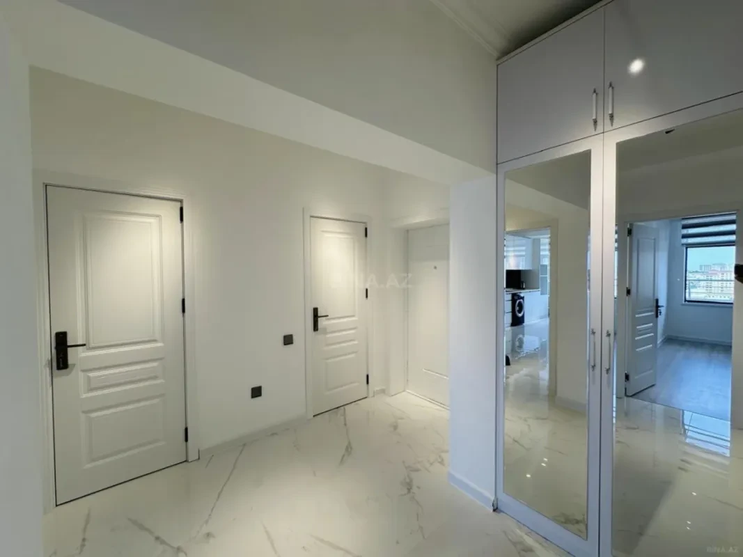 Satılır 3 otaqlı mənzil 102 m²