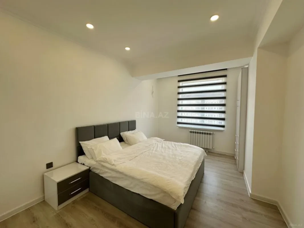 Satılır 3 otaqlı mənzil 102 m²