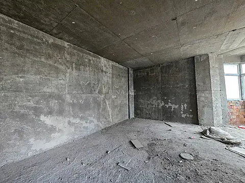 Satılır 2 otaqlı mənzil 122 m²