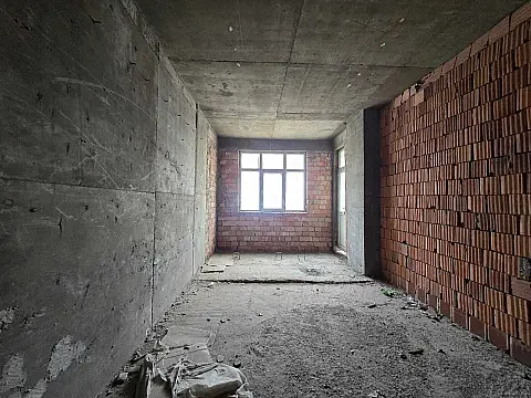 Satılır 2 otaqlı mənzil 122 m²