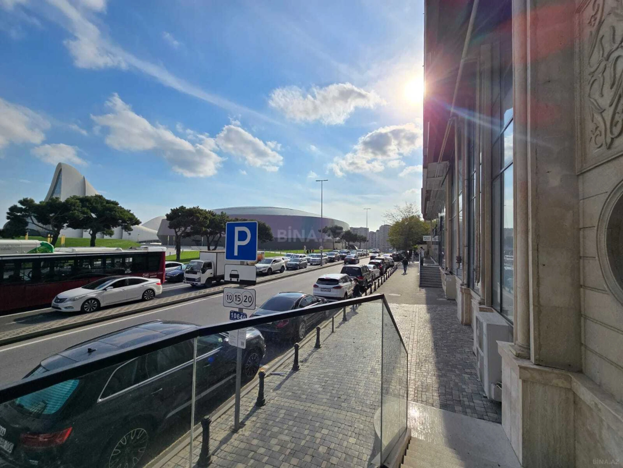 Satılır 2 otaqlı mənzil 122 m²