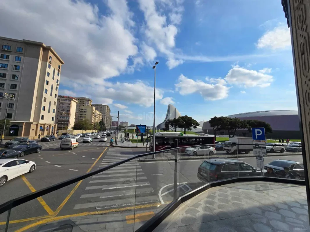 Satılır 2 otaqlı mənzil 122 m²