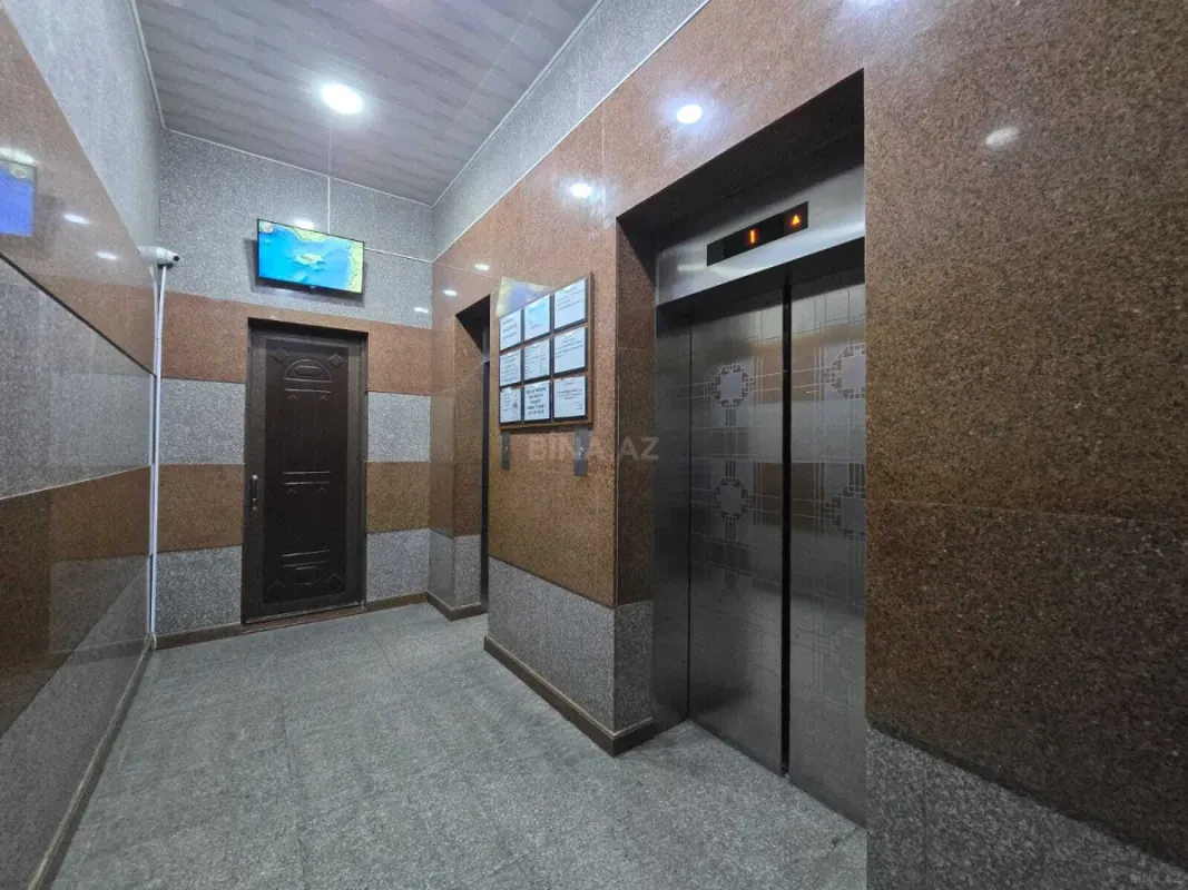 Satılır 2 otaqlı mənzil 122 m²