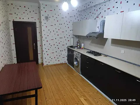 Kirayə verilir 3 otaqlı mənzil 140 m²