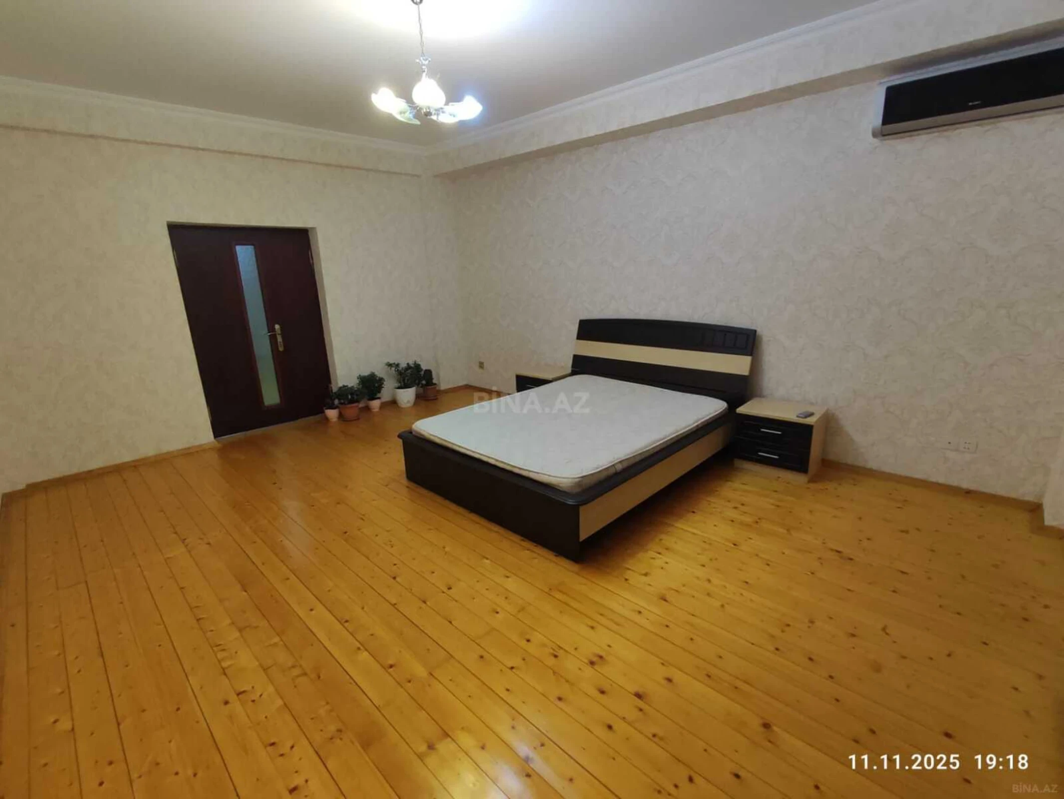 Kirayə verilir 3 otaqlı mənzil 140 m²
