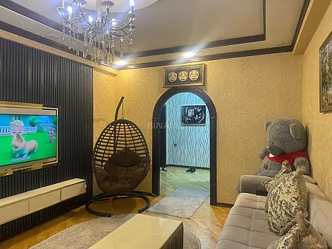 Satılır 2 otaqlı mənzil 80 m²