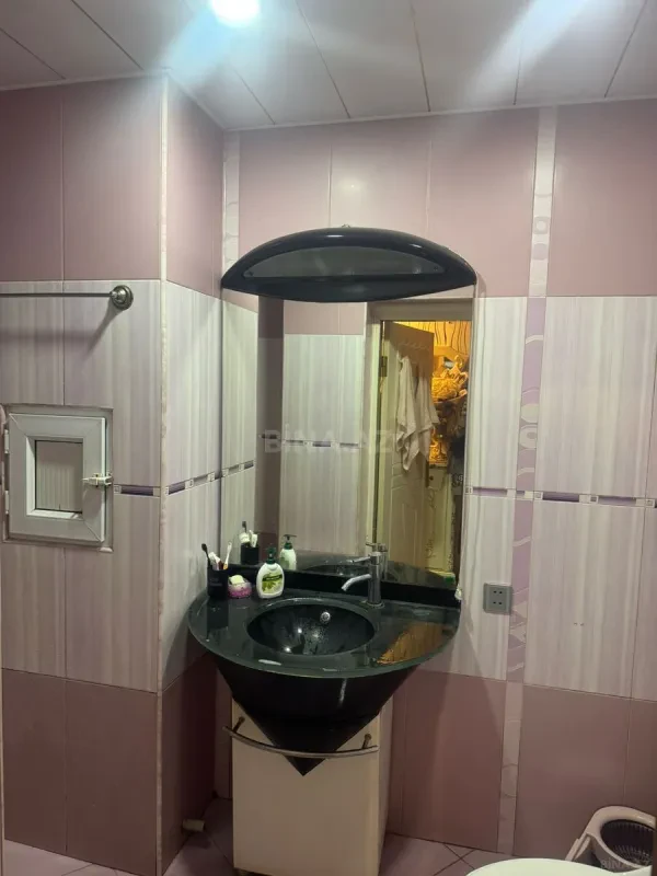 Satılır 2 otaqlı mənzil 80 m²