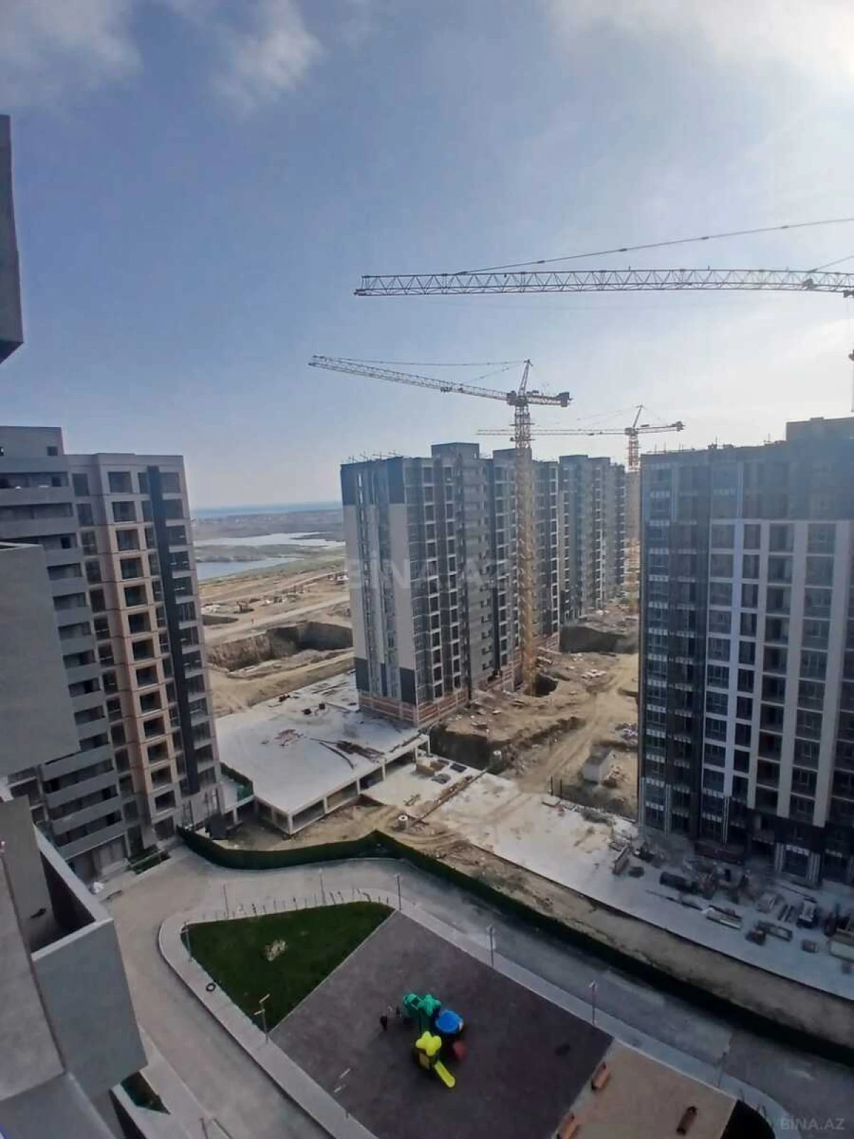 Satılır 3 otaqlı mənzil 72 m²