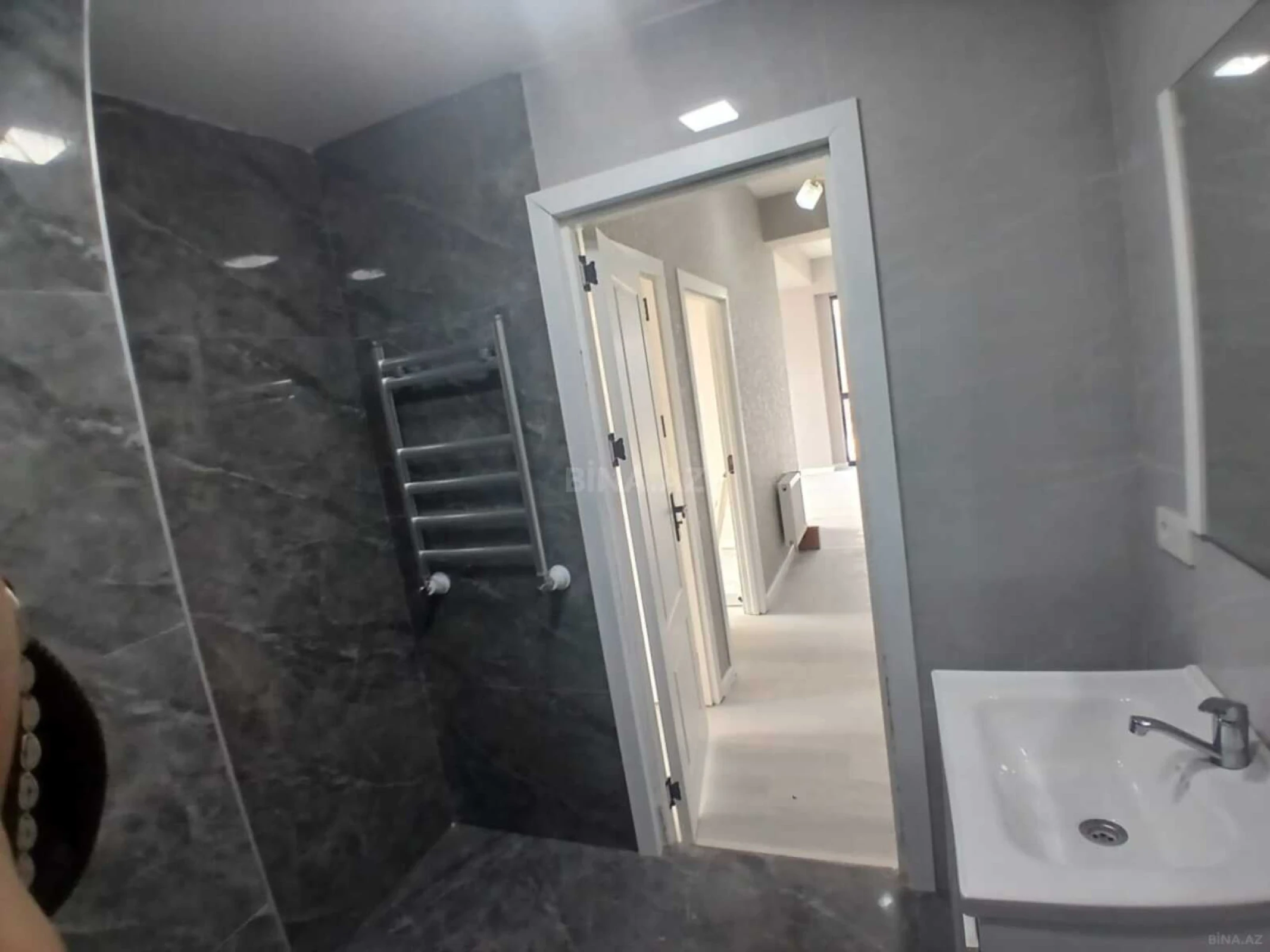 Satılır 3 otaqlı mənzil 72 m²