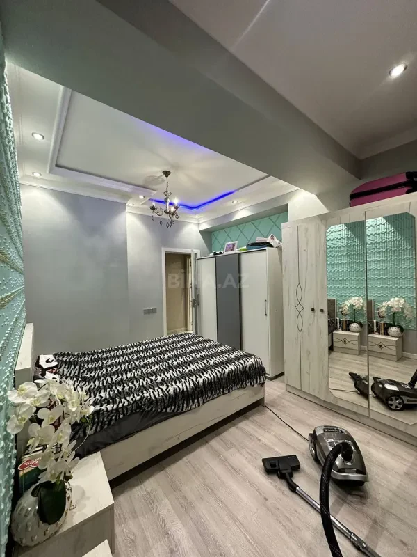 Kirayə verilir 2 otaqlı mənzil 70 m²