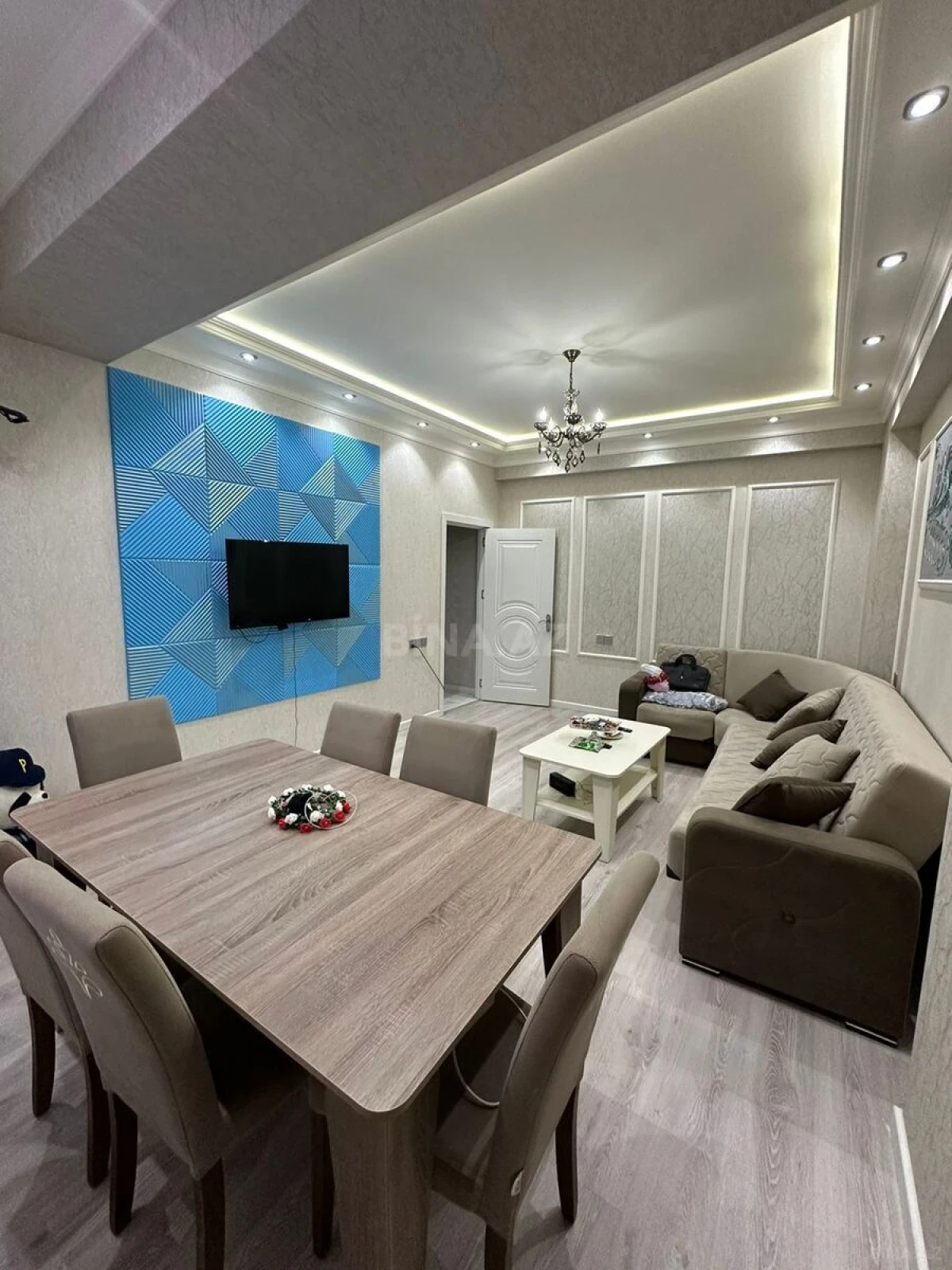 Kirayə verilir 2 otaqlı mənzil 70 m²