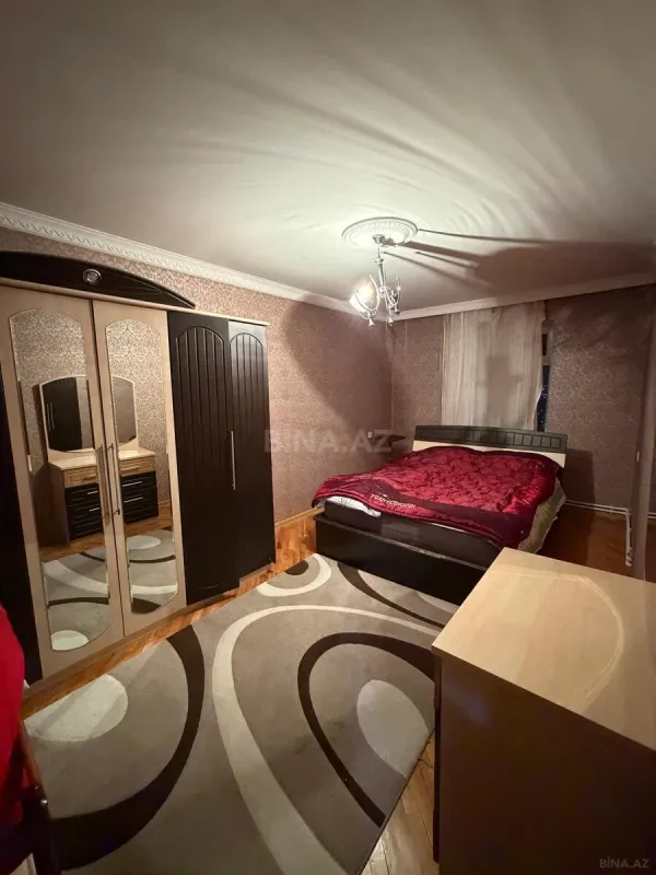 Satılır 4 otaqlı mənzil 90 m²