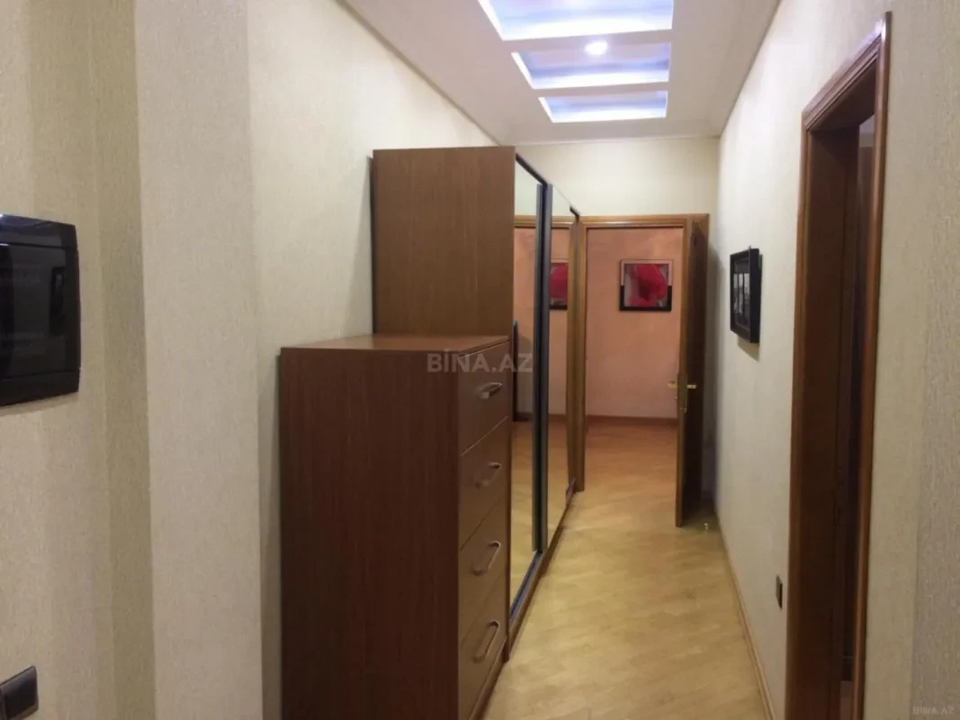 Kirayə verilir 2 otaqlı mənzil 88 m²