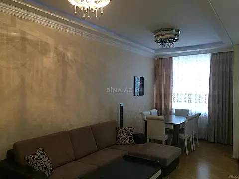 Kirayə verilir 2 otaqlı mənzil 88 m²