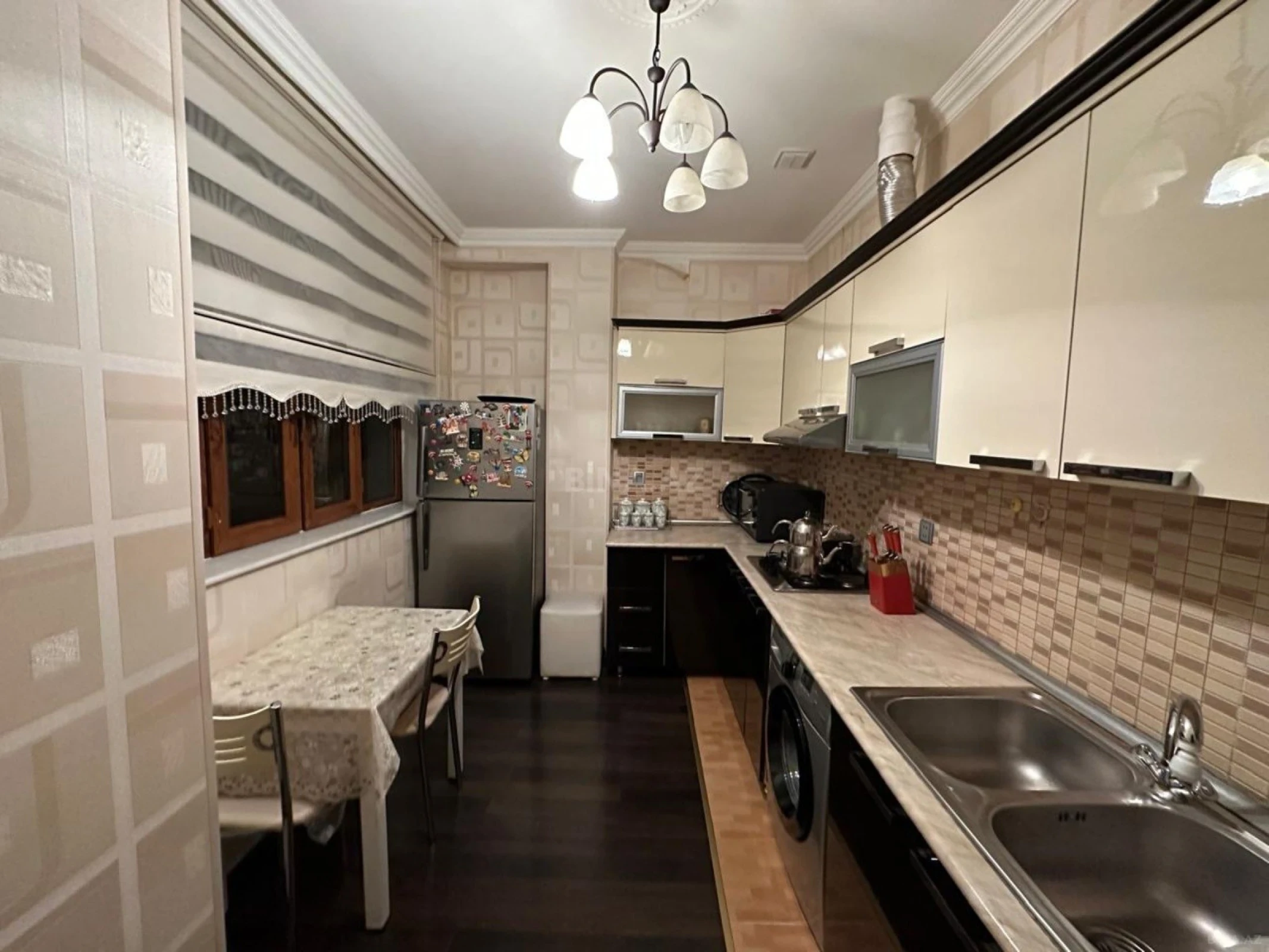 Satılır 2 otaqlı mənzil 65 m²