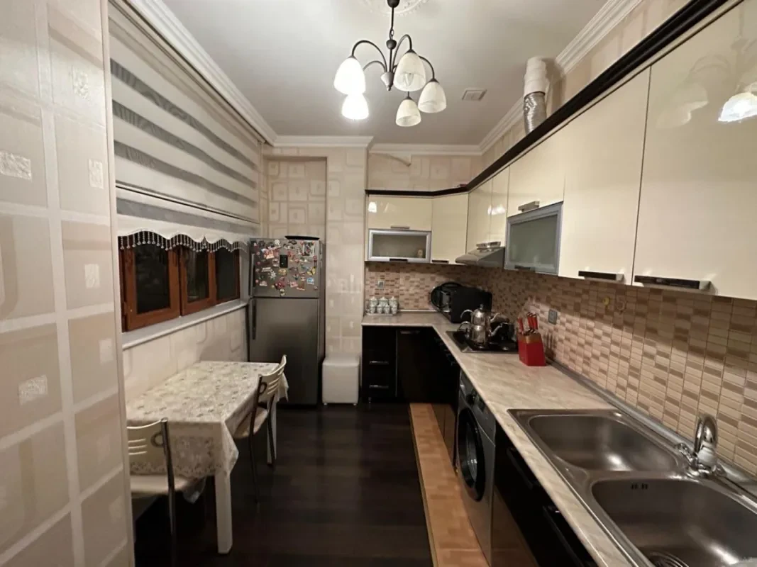 Satılır 2 otaqlı mənzil 65 m²