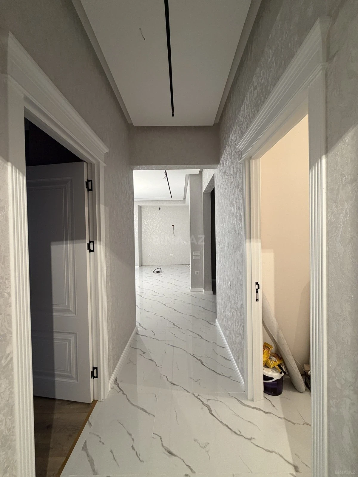 Satılır 4 otaqlı mənzil 190 m²