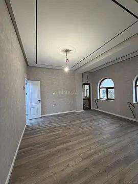 Satılır 4 otaqlı mənzil 190 m²