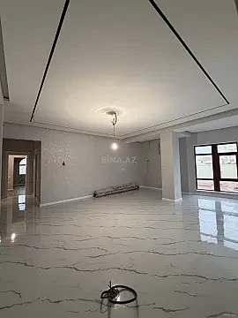 Satılır 4 otaqlı mənzil 190 m²