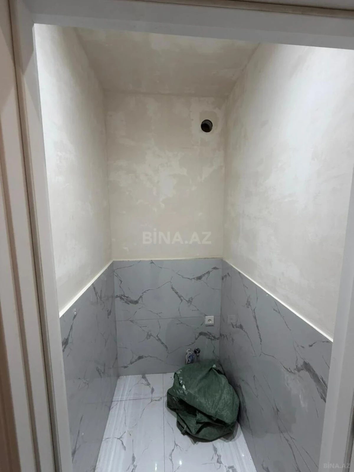 Kirayə verilir 3 otaqlı mənzil 120 m²