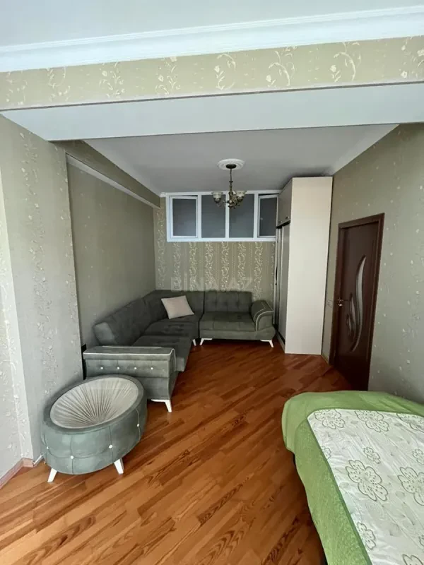 Satılır 2 otaqlı mənzil 66 m²