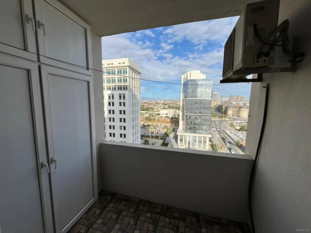 Satılır 2 otaqlı mənzil 66 m²