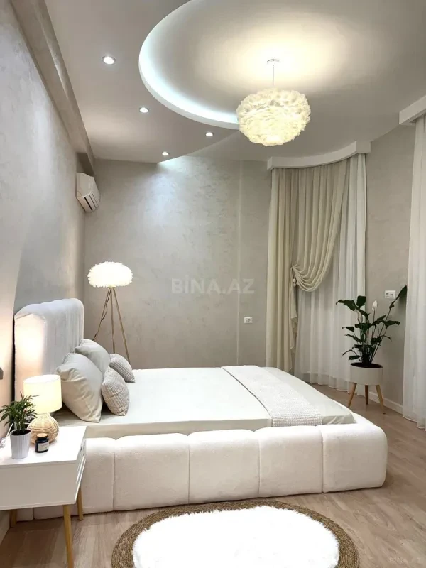 Satılır 2 otaqlı mənzil 105 m²
