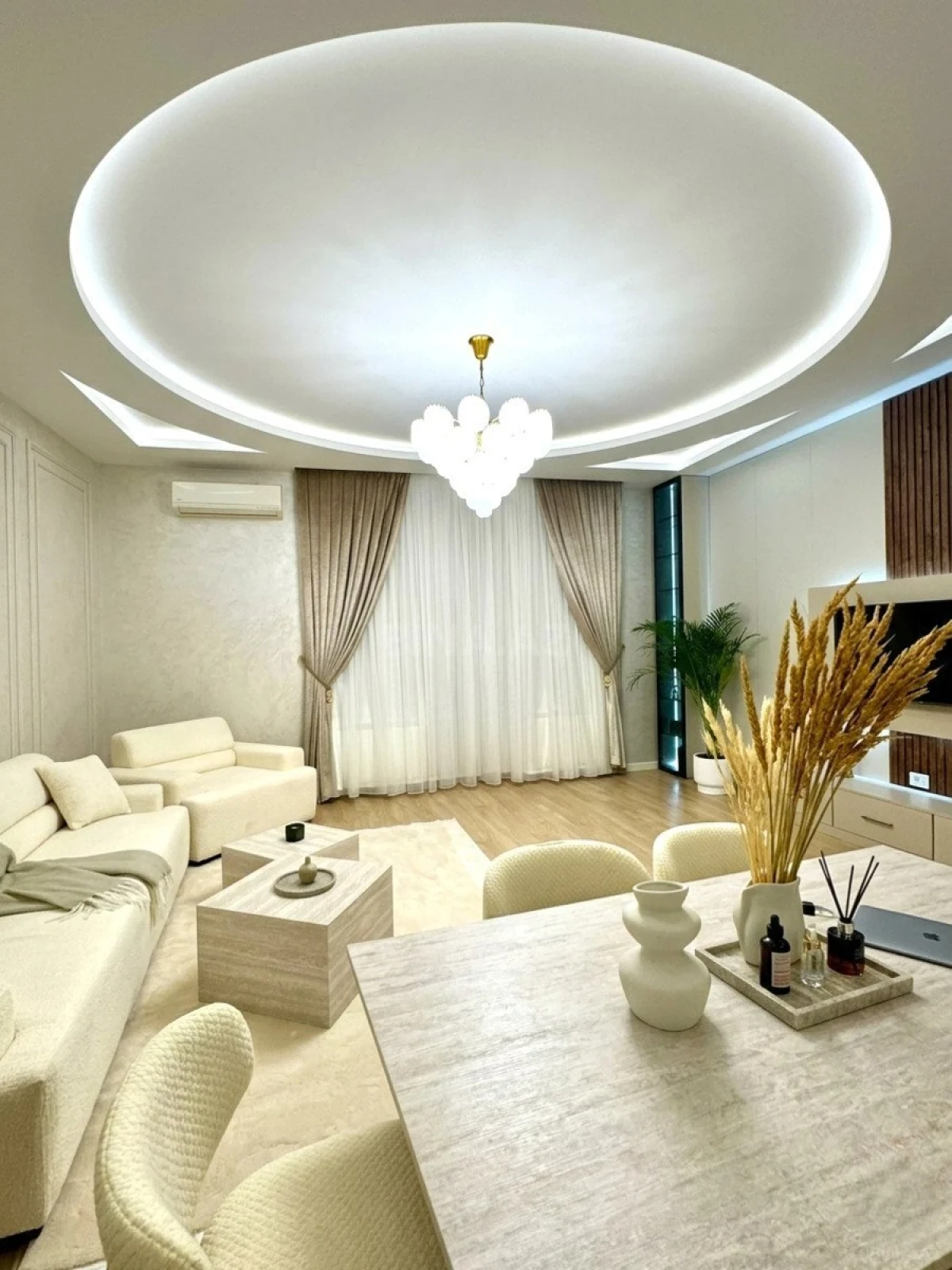 Satılır 2 otaqlı mənzil 105 m²