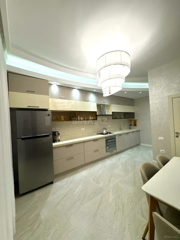 Satılır 2 otaqlı mənzil 105 m²