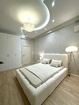 Satılır 2 otaqlı mənzil 105 m²