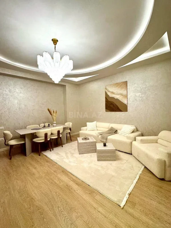 Satılır 2 otaqlı mənzil 105 m²