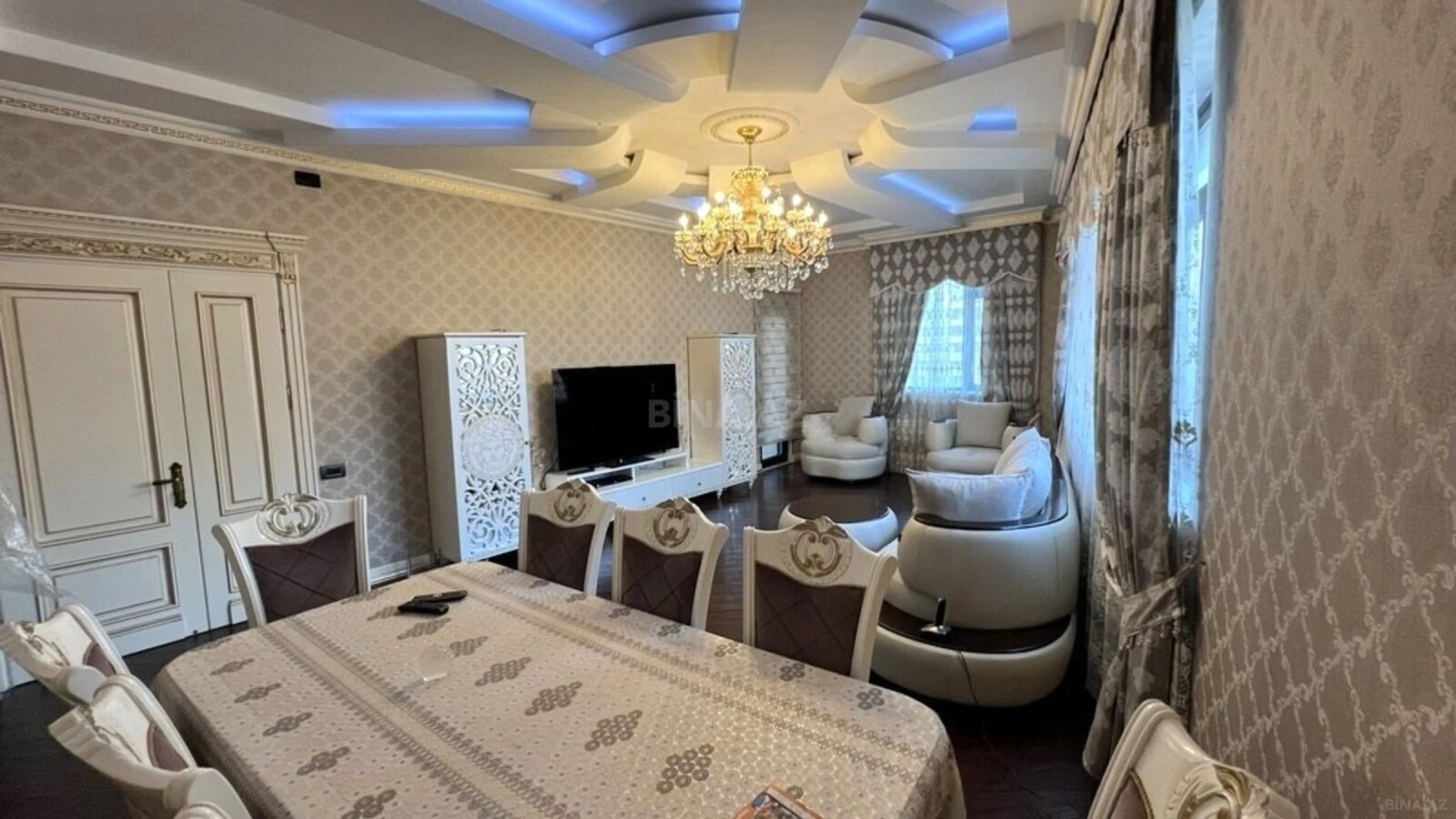 Kirayə verilir 3 otaqlı mənzil 145 m²