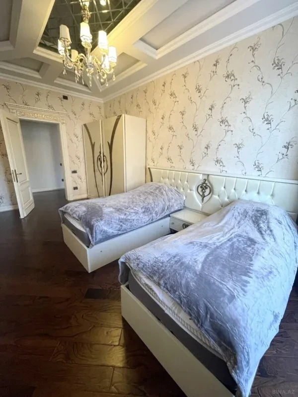 Kirayə verilir 3 otaqlı mənzil 145 m²