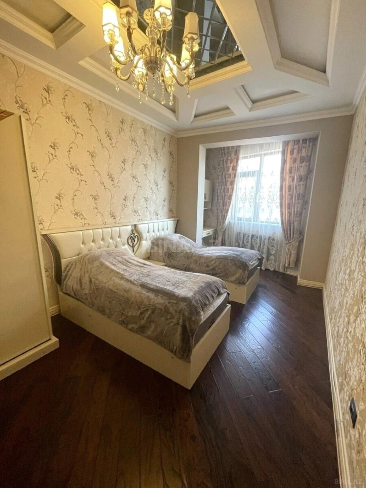 Kirayə verilir 3 otaqlı mənzil 145 m²