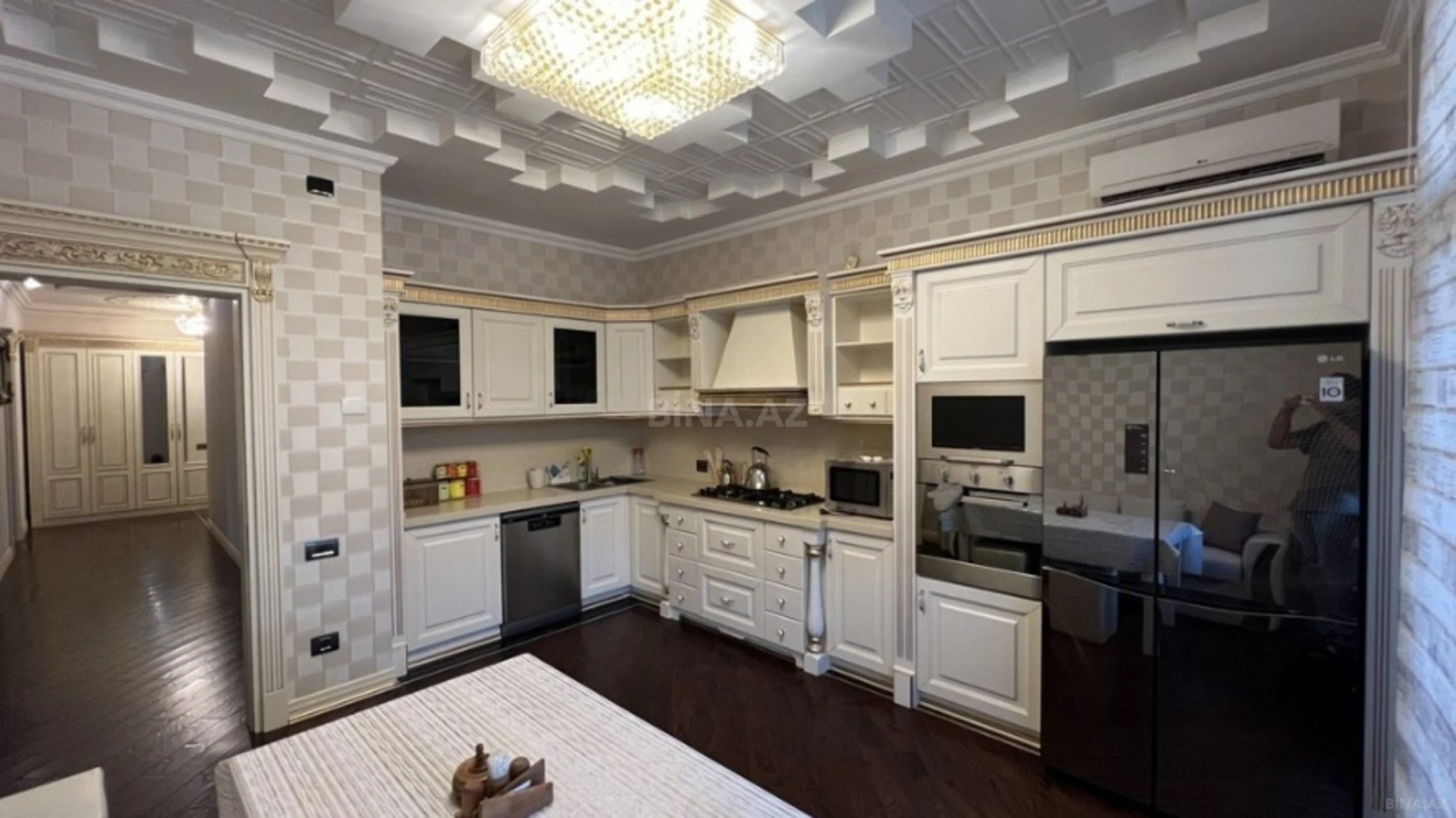 Kirayə verilir 3 otaqlı mənzil 145 m²