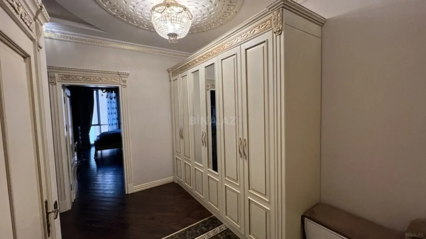 Kirayə verilir 3 otaqlı mənzil 145 m²