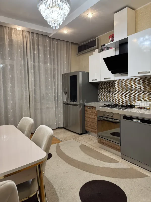 Satılır 3 otaqlı mənzil 120 m²