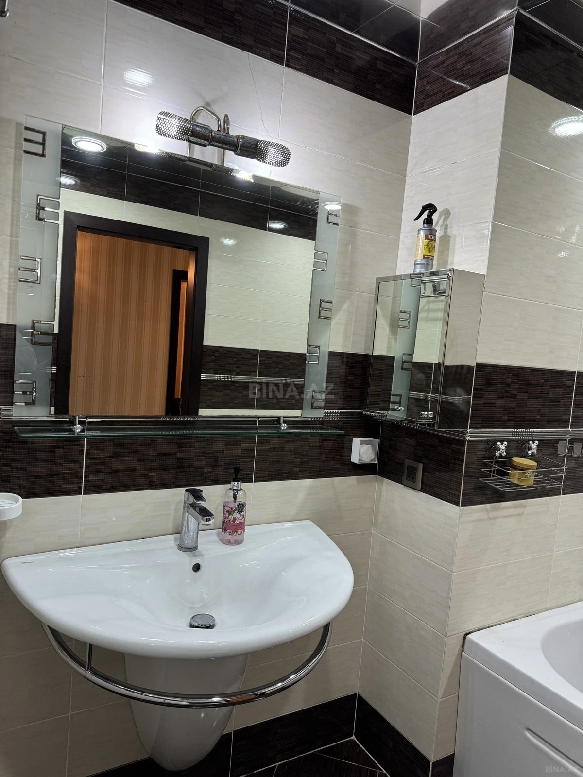 Satılır 3 otaqlı mənzil 120 m²