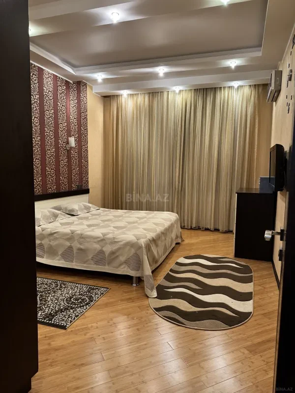 Satılır 3 otaqlı mənzil 120 m²