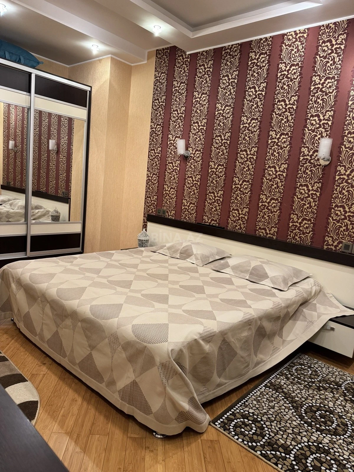 Satılır 3 otaqlı mənzil 120 m²