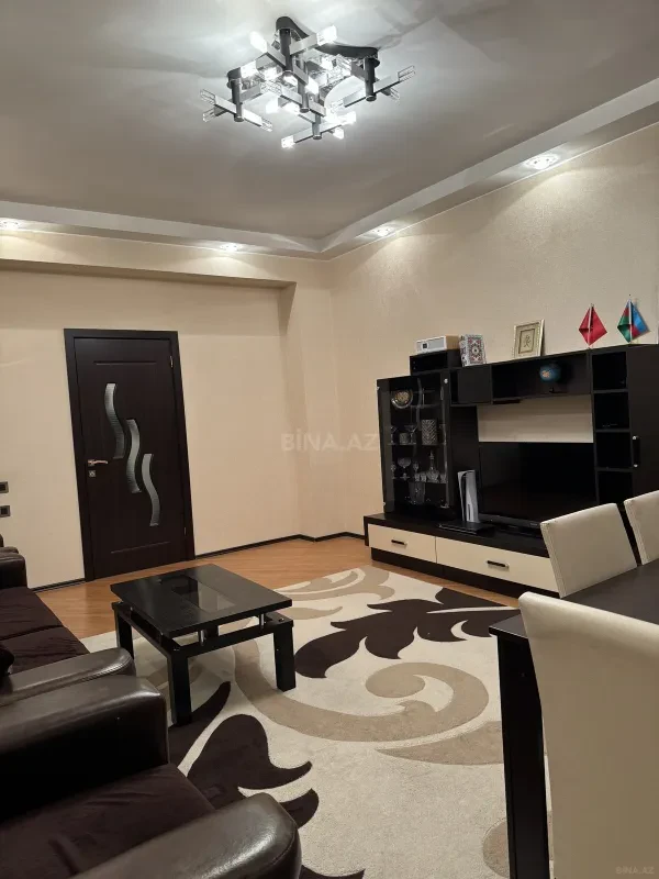 Satılır 3 otaqlı mənzil 120 m²