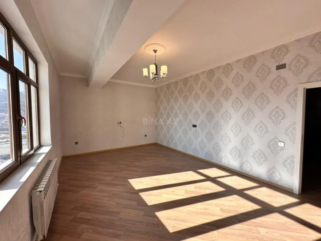 Kirayə verilir 2 otaqlı mənzil 80 m²