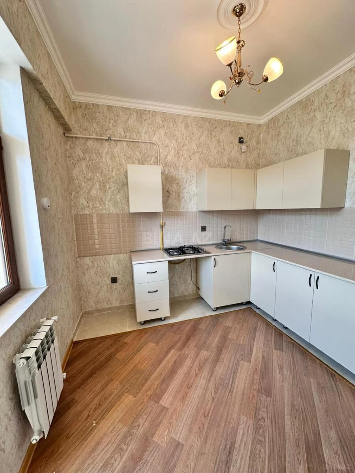 Kirayə verilir 2 otaqlı mənzil 80 m²