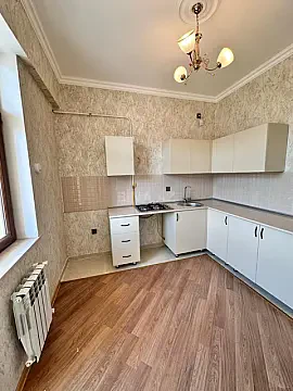 Kirayə verilir 2 otaqlı mənzil 80 m²