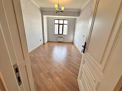 Kirayə verilir 2 otaqlı mənzil 80 m²