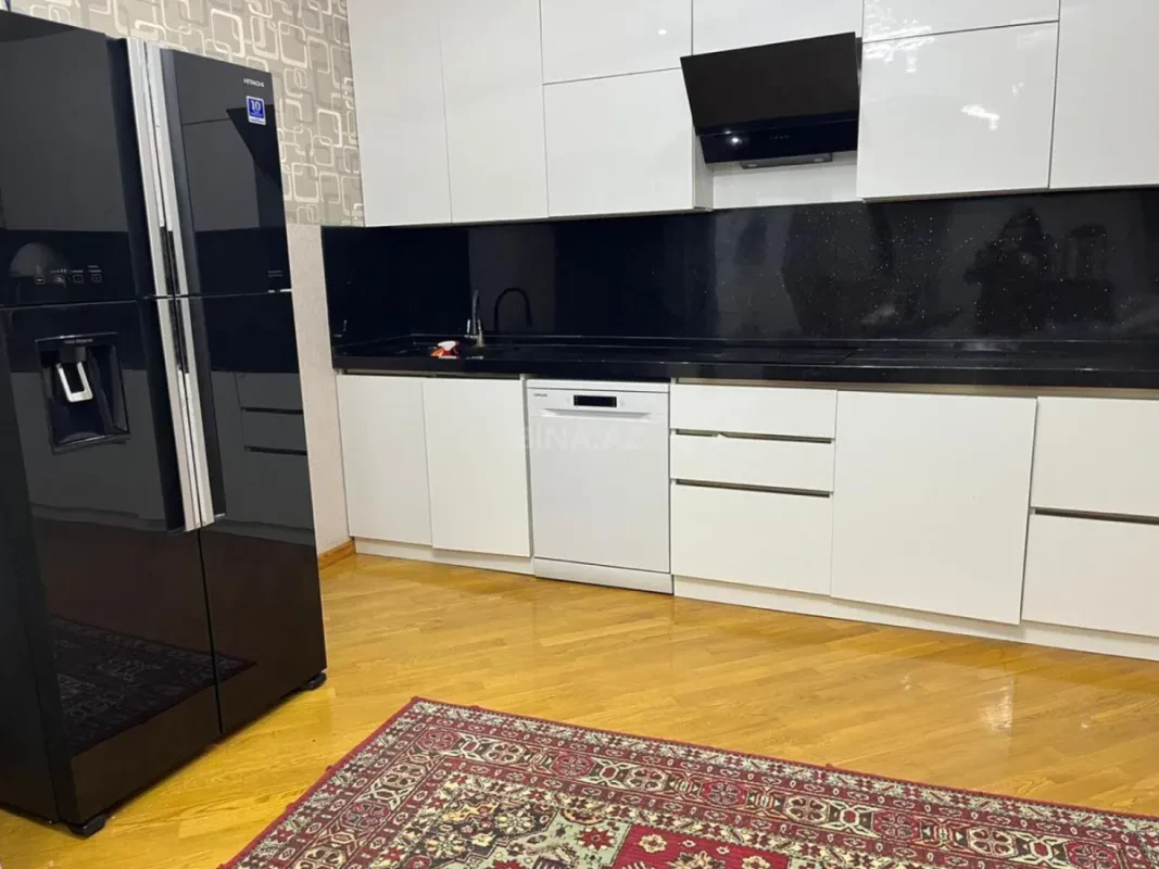 Satılır 6 otaqlı həyət evi 311 m²
